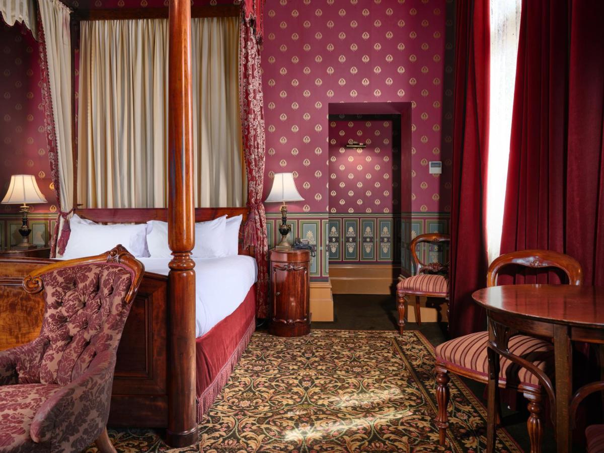 Craig'S Royal Hotel Балларат Экстерьер фото A bedroom at the hotel
