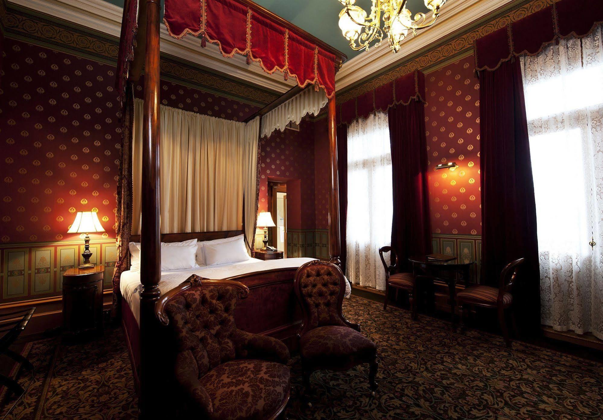 Craig'S Royal Hotel Балларат Экстерьер фото The hotel's interior