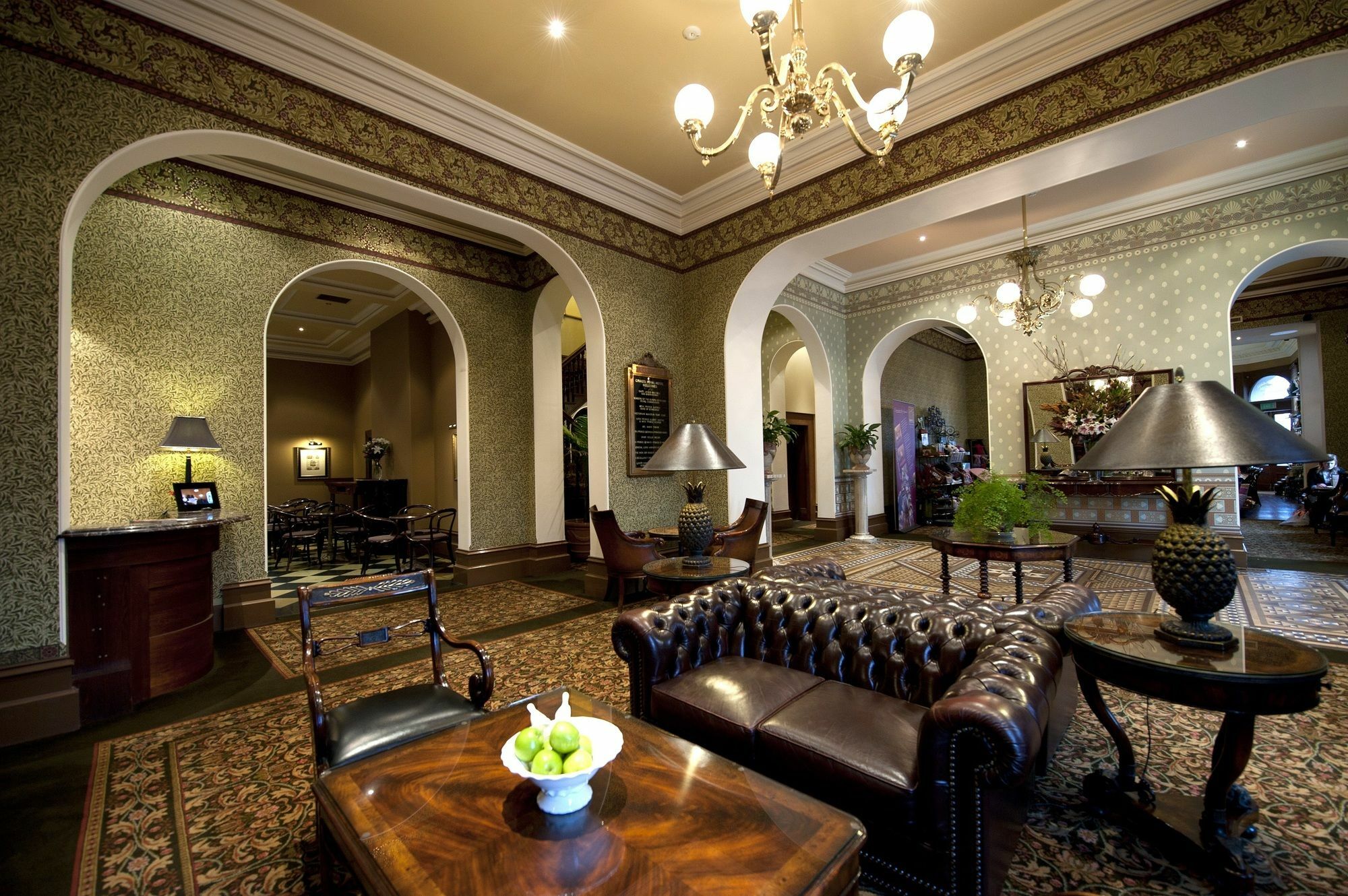 Craig'S Royal Hotel Балларат Экстерьер фото The lobby of the hotel